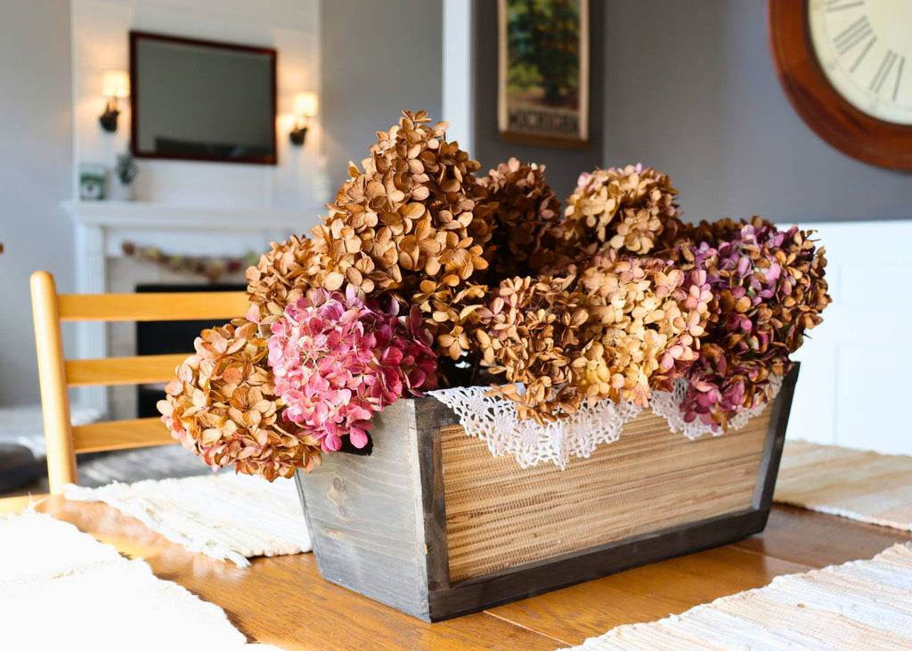 5 Easy Ways To Use Dried Hydrangeas From Your Garden